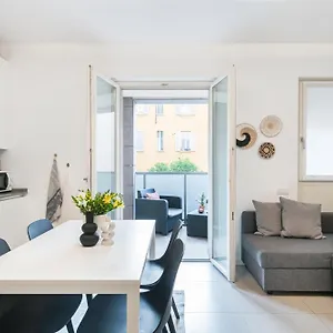 Luxury In Moscova , Milano Italia